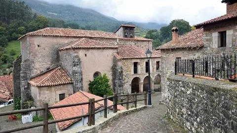 Carmona. Pueblo. Rural. Turismo. Vacaciones. Escapadas. Viajes. Cantabria.Puente