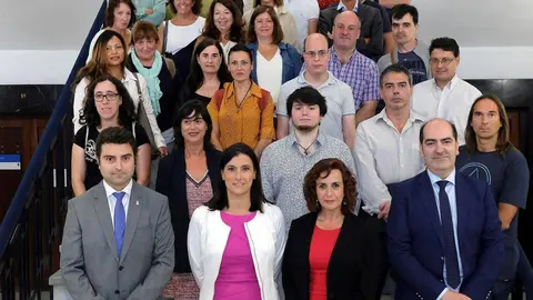 La alcaldesa de Santander, Gema Igual, y la consejera de Empleo, Ana Bel&eacute;n &Aacute;lvarez en la recepci&oacute;n a trabajadores