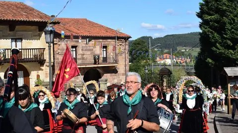 Ofrenda floral Virgen de Valencia en Pi&eacute;lagos