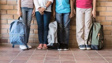 El Defensor del Pueblo pide m&aacute;s inversi&oacute;n en instalaciones, becas y servicios ed