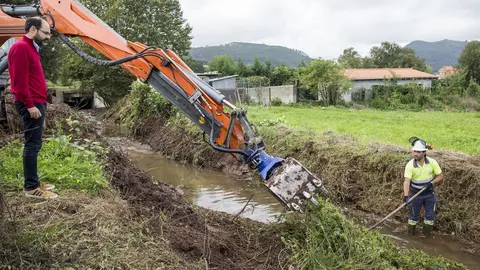 Nota Limpieza R&iacute;os Y Arroyos Para Evitar Desbordamientos E Inundaciones