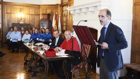Acto Acad&eacute;mico De Clausura Del Curso 2019 &ndash; 2020 &ldquo;Humanizar El Ecosistema De La Inteligencia Artificial&rdquo; Lecci&oacute;n De Clausura A Cargo Del Fil&oacute;sofo Daniel Innerarity Pedro Duque, Ministro De Ciencia, Innovaci&oacute;n Y Universidades.