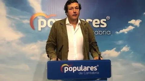 El portavoz del PP de Cantabria, &Iacute;&ntilde;igo Fern&aacute;ndez.