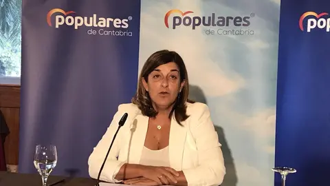 La presidenta del PP de Cantabria, Mar&iacute;a Jos&eacute; S&aacute;enz de Buruaga, en un desayuno informativo