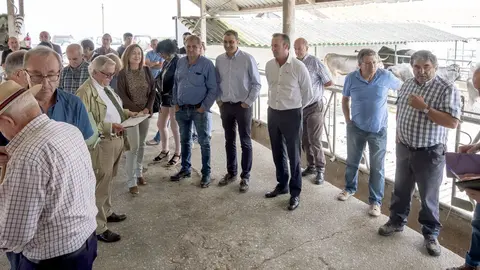 El consejero de Desarrollo Rural, Ganader&iacute;a, Agricultura, Pesca y Medio Ambiente, Guillermo Blanco, en la finca de Aranda,