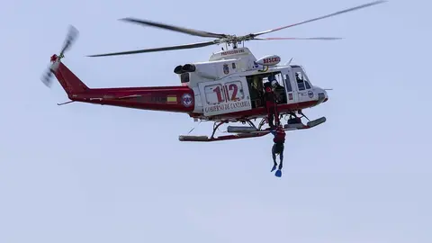 DAVID S. BUSTAMANTE 13/09/2019 SANTANDER/ CANTABRIA Simulacro de rescate con el helicoptero del 112 del Gobierno de Cantabria