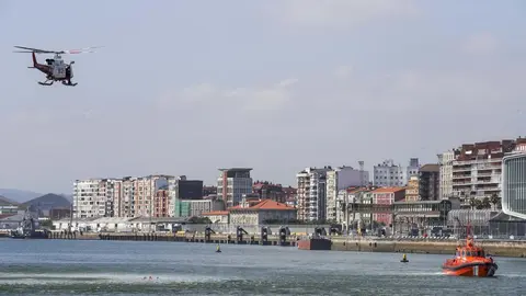 DAVID S. BUSTAMANTE 13/09/2019 SANTANDER/ CANTABRIA Simulacro de rescate con el helicoptero del 112 del Gobierno de Cantabria