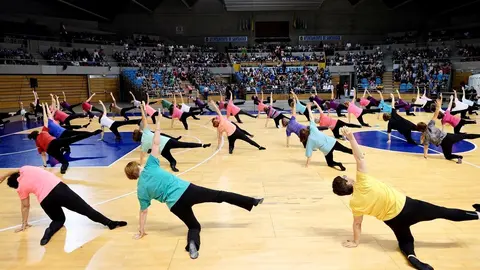 Fiesta de fin de curso de los centros c&iacute;vicos de Santander