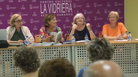 Presentaci&oacute;n de la oferta de actividades que el Ayuntamiento de Camargo pone a disposici&oacute;n de los colegios e institutos