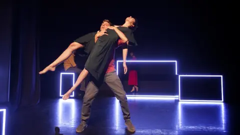 Escena Miri&ntilde;aque 'Cr&oacute;nicas de D&iacute;as Enteros..