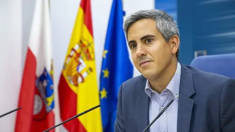 El vicepresidente de Cantabria y portavoz del Gobierno, Pablo Zuloaga, en rueda de prensa