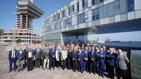 Reuni&oacute;n de los presidentes de toda las autoridades portuarias para repartir fondos