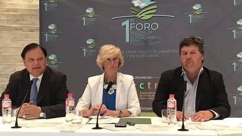 Presentaci&oacute;n del I Foro Nacional de Turismo y Despoblamiento Rural que se celebrar&aacute; los d&iacute;a 3 y 4 de octubre en Cab&aacute;rceno y Esles