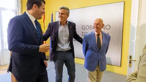 Jacobo Pombo, Pablo Zuloaga y Eduardo Echevarr&iacute;a