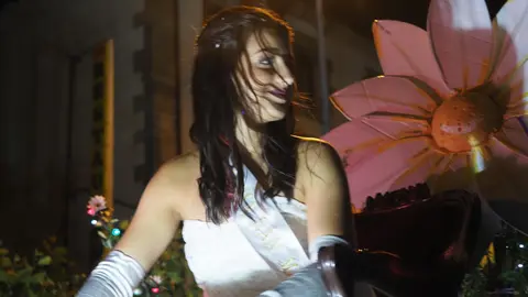 OLYMPUS DIGITAL CAMERA         