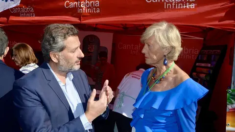 Lomb&oacute; con el consejero de Turismo de la Embajada de Espa&ntilde;a