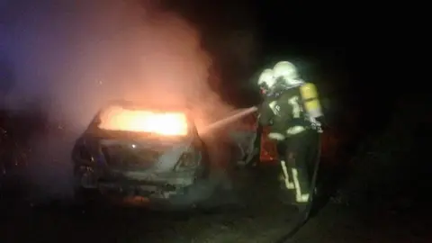 Veh&iacute;culo calcinado