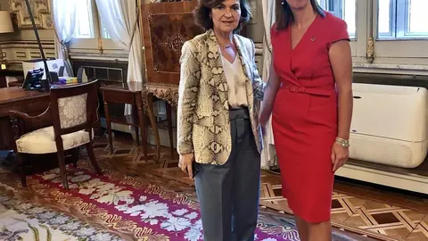 La consejera de Econom&iacute;a, Mar&iacute;a S&aacute;nchez, y la vicepresidenta Carmen Calvo