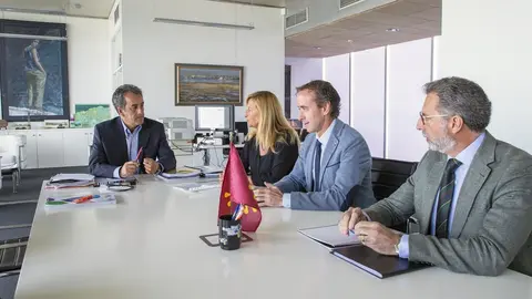 El Consejero De Innovaci&oacute;n, Industria, Transporte Y Comercio, Francisco Mart&iacute;n, Se Re&uacute;ne Con Representantes De La Asociaci&oacute;n De Trabajadores Aut&oacute;nomos Y De La Uni&oacute;n Profesional De Cantabria.