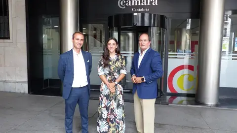 De izquierda a derecha, David Ramos, Irene Lanuza y Modesto Pi&ntilde;eiro.