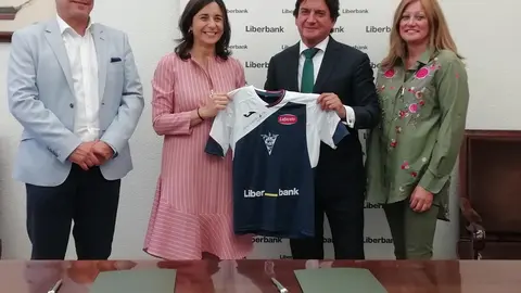 Liberbank, patrocinador de las categor&iacute;as femeninas del Club Deportivo Monte
