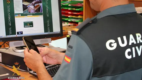 Nota De Prensa La Guardia Civil Investiga A Un Menor Por Usurpar La Identidad De Una Joven