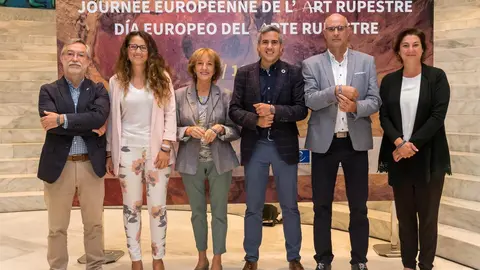 El vicepresidente y consejero de Universidades, Igualdad, Cultura y Deporte, Pablo Zuloaga, presenta, en rueda de prensa, los actos para conmemorar el D&iacute;a Europeo del Arte Rupestre