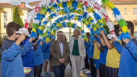 La consejera de Educaci&oacute;n, Formaci&oacute;n Profesional y Turismo, Marina Lomb&oacute;, visita el centro educativo &lsquo;El Salvador' en Barreda