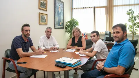 Polanco.- Portavoces de los grupos municipales piden a Zuloaga que medie ante Pedro S&aacute;nchez sobre Vuelta Ostrera