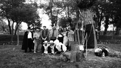 OLYMPUS DIGITAL CAMERA         