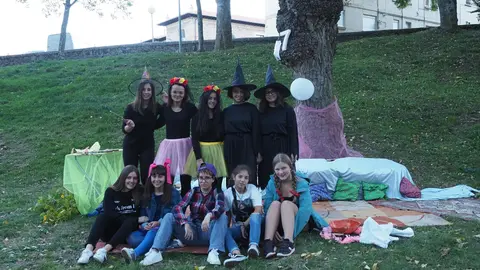 OLYMPUS DIGITAL CAMERA         