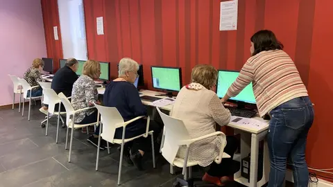 Curso de ofim&aacute;tica para mayores