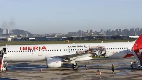 avion aeropuerto santander