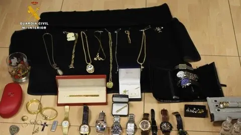 Joyas de la caja fuerte robada en Santo&ntilde;a