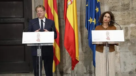 Puig y Montero atienden a los medios tras la reuni&oacute;n