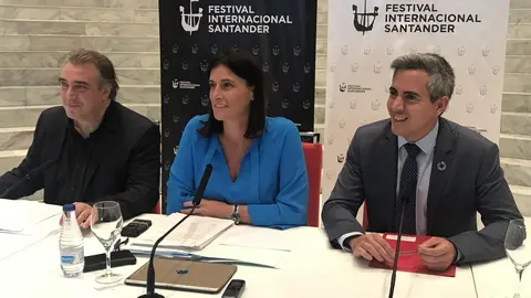 Jaime Mart&iacute;n, Gema Igual y Pablo Zuloaga informan en rueda de prensa del Patronato del Festival Internacional de Santander (FIS)