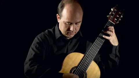 El guitarrista Miguel Tr&aacute;paga