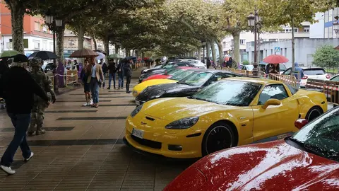 Exposici&oacute;n de superdeportivos en Torrelavega