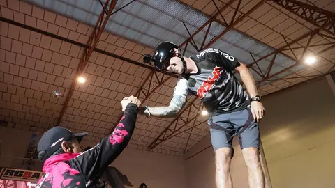 OLYMPUS DIGITAL CAMERA         