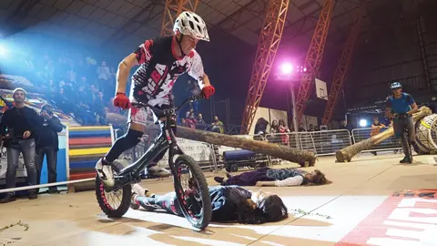 OLYMPUS DIGITAL CAMERA         