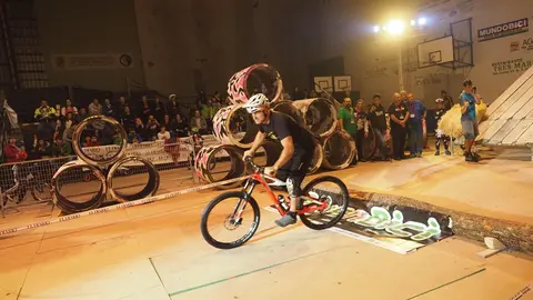 OLYMPUS DIGITAL CAMERA         