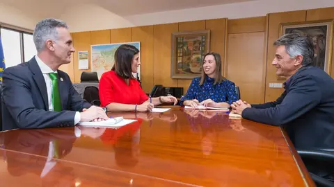 Reuni&oacute;n de la alcaldesa de Santander, Gema Igual, y la consejera de Econom&iacute;a y Hacienda, Mar&iacute;a S&aacute;nchez, en la Consejer&iacute;a