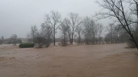 Las inundaciones de esta semana en Cantabria han dejado un total de 156 personas desalojadas, m&aacute;s de 800 incidencias gestionadas, 61 municipios afectados y m&aacute;s de 170 argayos