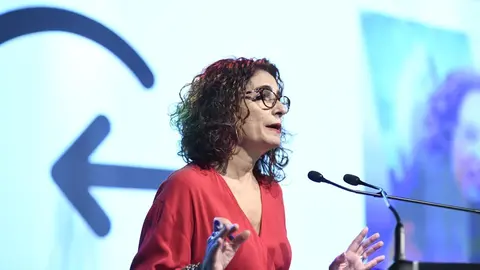 La ministra de Hacienda en funciones, Mar&iacute;a Jes&uacute;s Montero durante su intervenci&oacute;n en la clausura el `I ClosinGap Equality Summit&acute; en la sede de Vodafone en Madrid, a 17 de octubre de 2019.