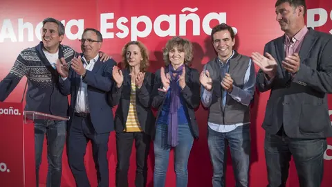 Acto del PSOE en Torrelavega con la ministra de Sanidad, Luisa Carcedo; el l&iacute;der del PSOE en Cantabria, Pablo Zuloaga, y los candidatos al Congreso y al Senado por Cantabria, Pedro Casares, Isabel Fern&aacute;ndez y Jos&eacute; Manuel Cruz Viadero, entre otros