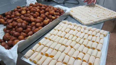 Pasteler&iacute;a Bonache en Murcia. Celia Balanza Mart&iacute;nez. Confiter&iacute;a artesanal. Bu&ntilde;uelos. Pasteles. Obrador. D&iacute;a de todos los Santos. Huesos de Santo