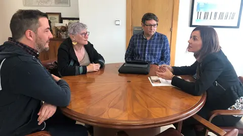 Fern&aacute;ndez con representantes de PECCA