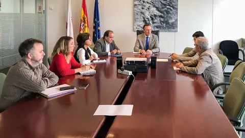 Reuni&oacute;n entre el consejero de Desarrollo Rural,  Ganader&iacute;a, Pesca, Alimentaci&oacute;n y Medio Ambiente, Guillermo Blanco, con los representantes del sindicato CSIF
