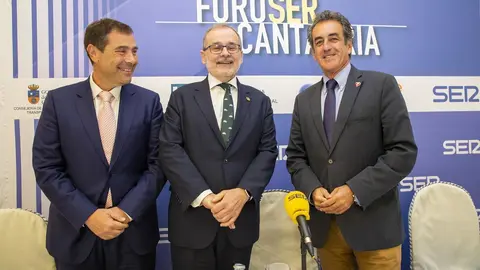 El rector de la UC, Angel Pazos, con el consejero de Industria, Francisco Mart&iacute;n, en el Foro Ser Cantabria