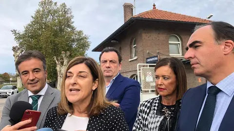 La presidenta del PP, Mar&iacute;a Jos&eacute; S&aacute;enz de Buruag, en Solvay